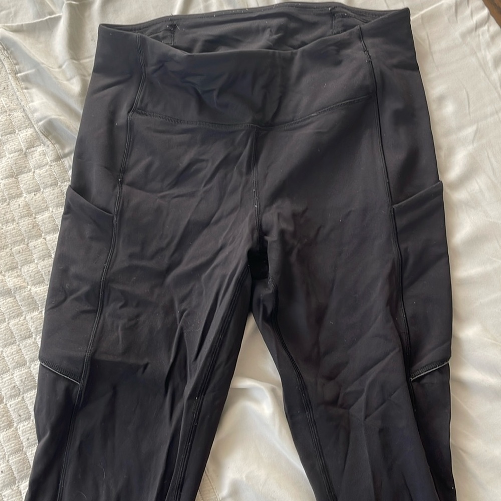 lululemon size 6 black wundertrain leggings